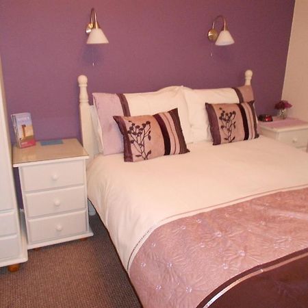 Cromwell House Hotel Истборн Екстериор снимка
