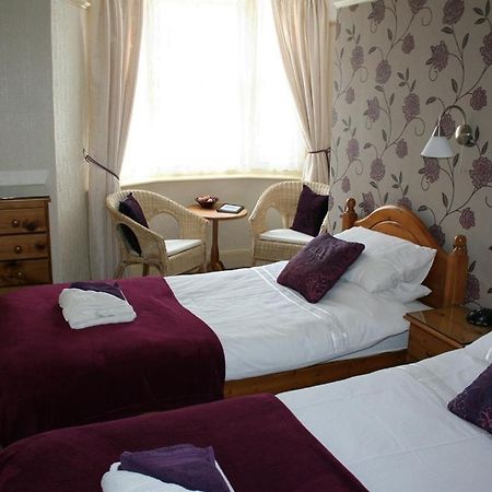 Cromwell House Hotel Истборн Екстериор снимка